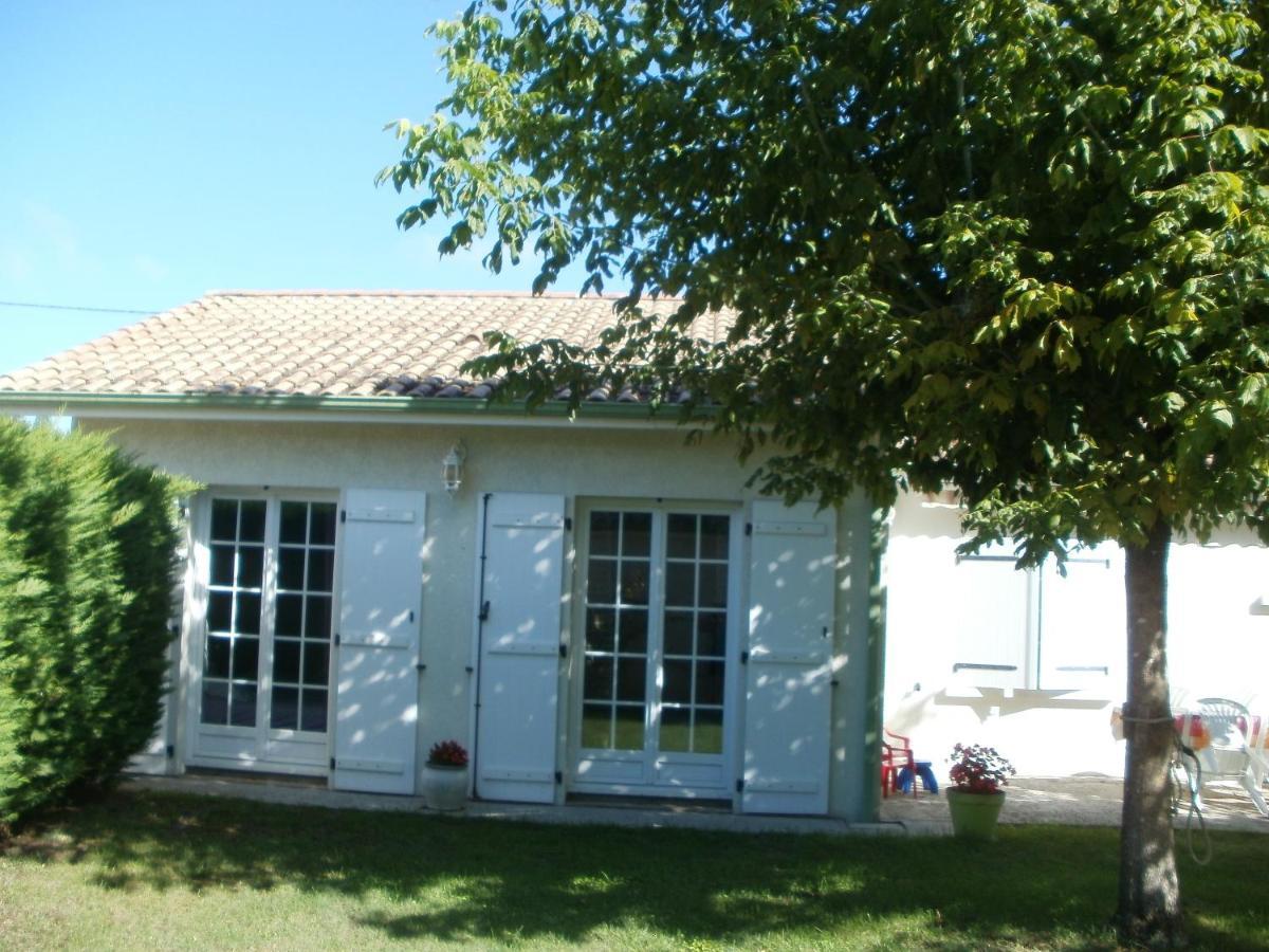 Vacances A St Germain D Esteuil 33340 Βίλα Saint-Germain-dʼEsteuil Εξωτερικό φωτογραφία